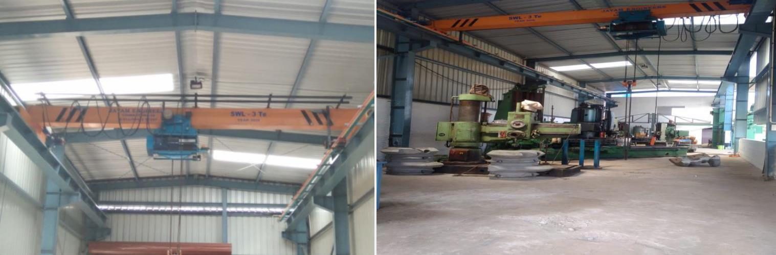 The covered shop floor with the 3 tonne overhead crane